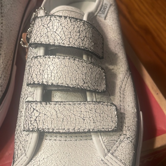 Vans prison, issue, white and black three strap off the wall shoes, M 4.5, W 6. - Picture 7 of 9